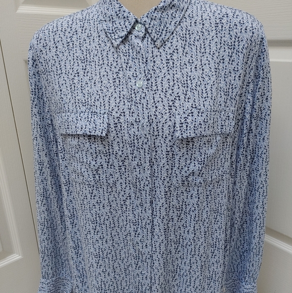 Classy Olsen Blouse - Picture 2 of 5